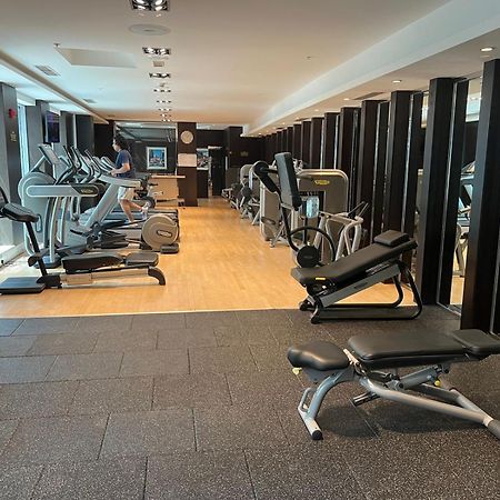 First Class 2Br With Burj Khalifa & Downtown View Дубай Екстериор снимка