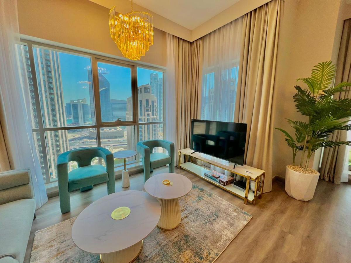 First Class 2Br With Burj Khalifa & Downtown View Дубай Екстериор снимка