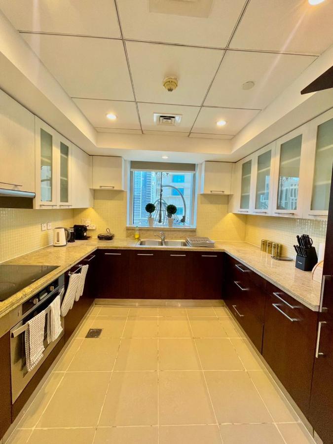 First Class 2Br With Burj Khalifa & Downtown View Дубай Екстериор снимка
