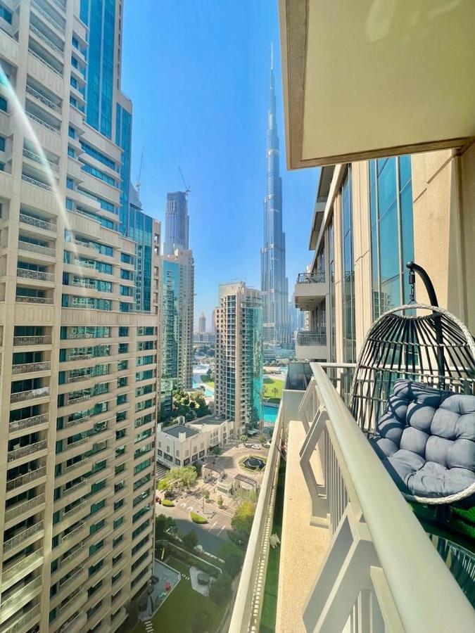First Class 2Br With Burj Khalifa & Downtown View Дубай Екстериор снимка
