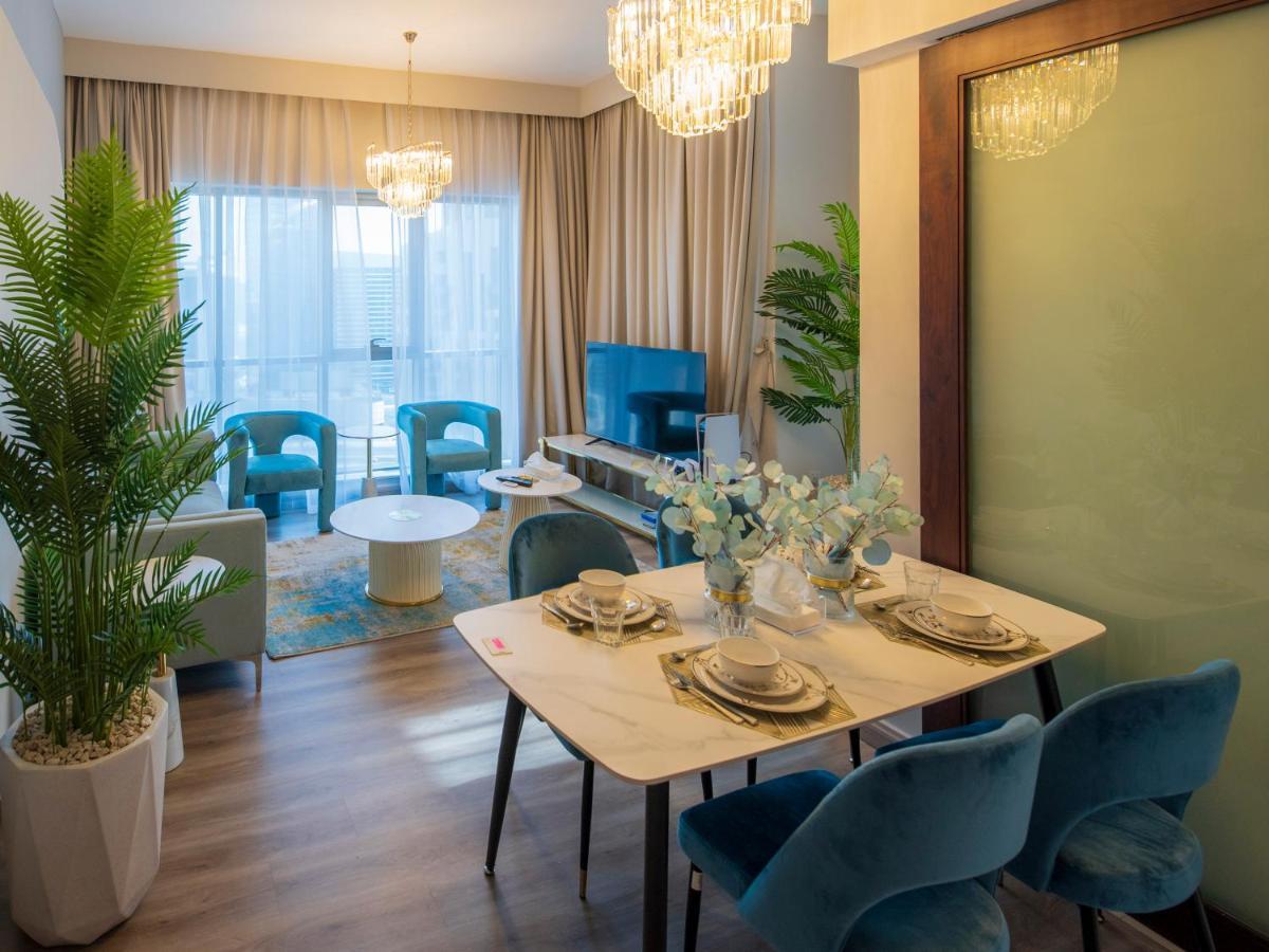 First Class 2Br With Burj Khalifa & Downtown View Дубай Екстериор снимка