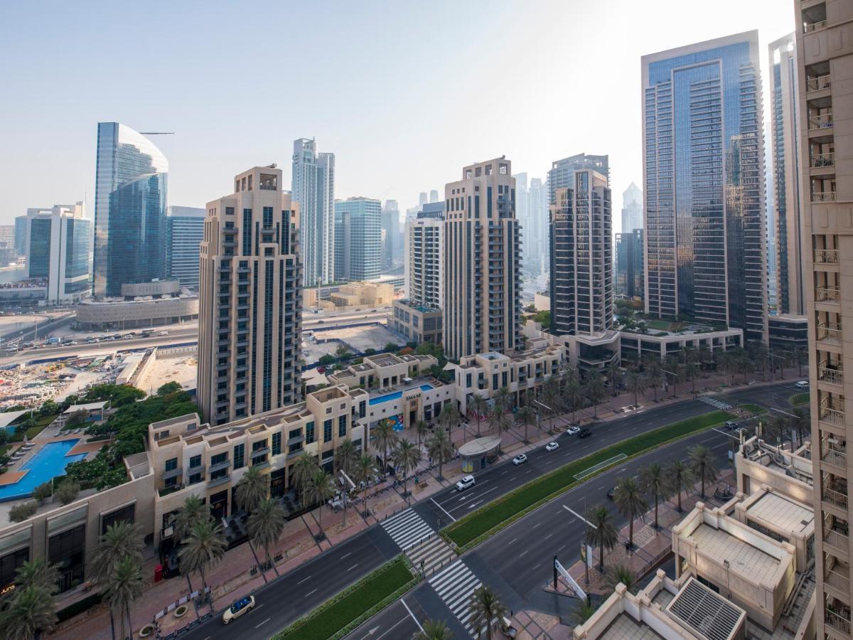 First Class 2Br With Burj Khalifa & Downtown View Дубай Екстериор снимка