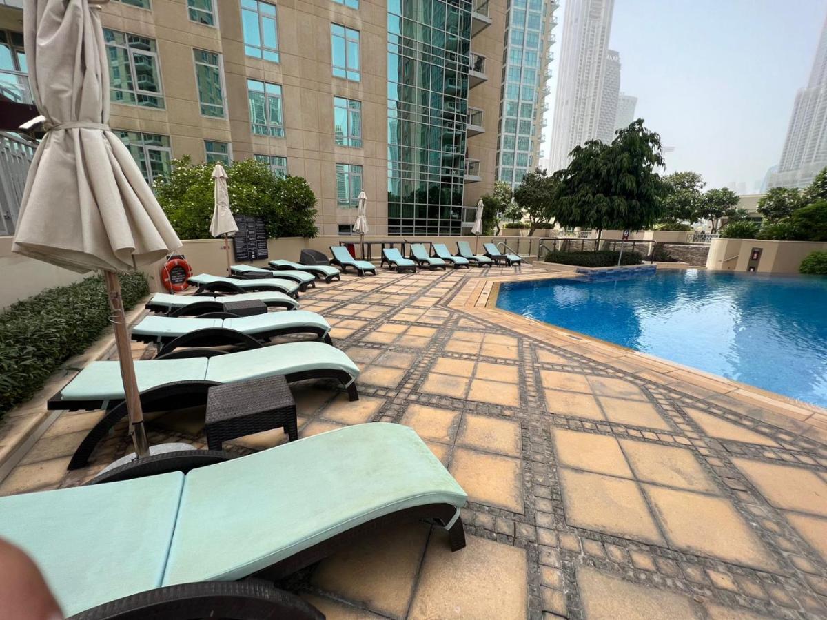 First Class 2Br With Burj Khalifa & Downtown View Дубай Екстериор снимка