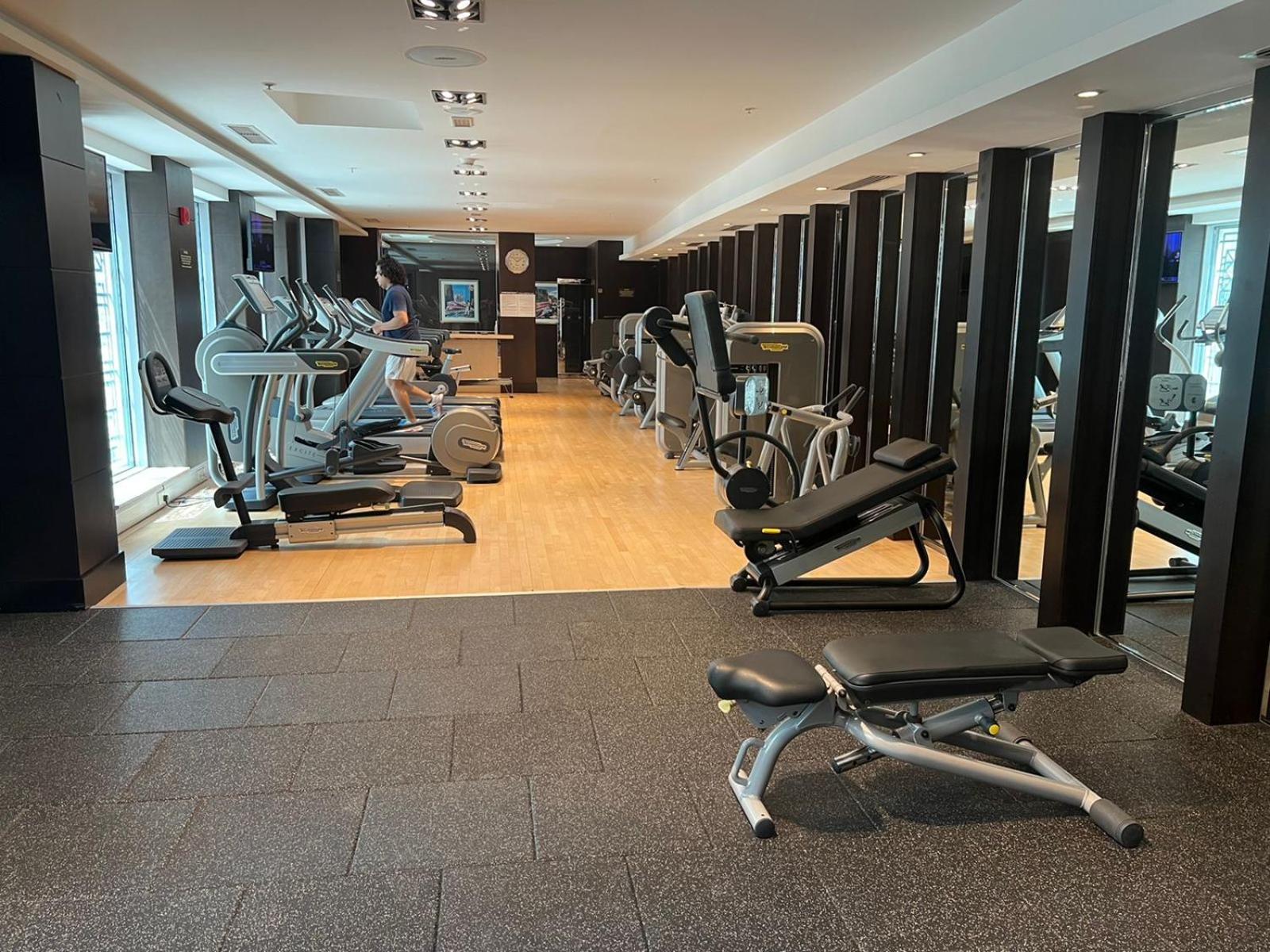 First Class 2Br With Burj Khalifa & Downtown View Дубай Екстериор снимка