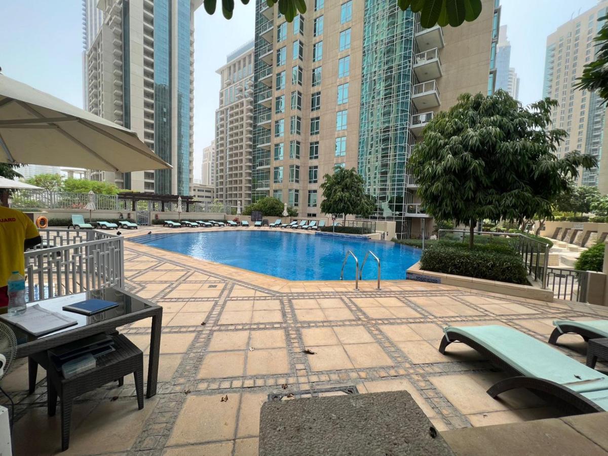 First Class 2Br With Burj Khalifa & Downtown View Дубай Екстериор снимка